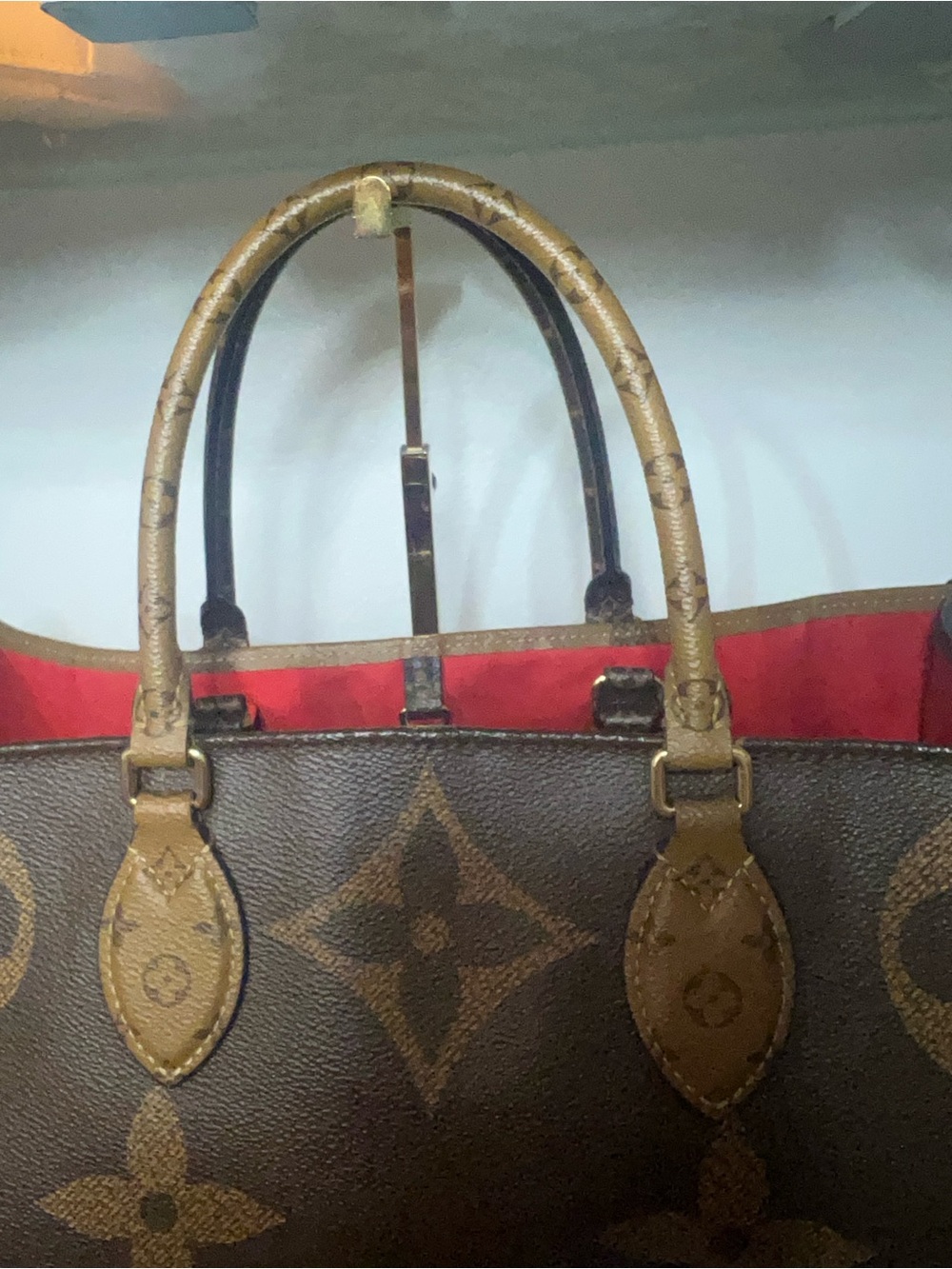 Louis Vuitton OnTheGo GM tote - Picture 4 of 16